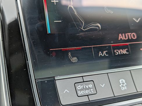 Used 2025 Audi Q7 2.0T Premium w/ Convenience Package image 37