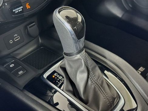 Certified 2022 Nissan Rogue Sport SV w/ Technology Package image 17