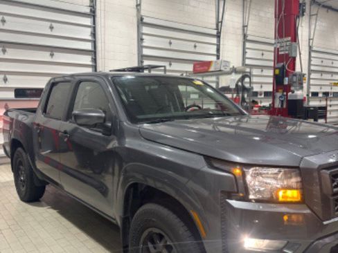 Used 2023 Nissan Frontier SV w/ SV Convenience Package image 37