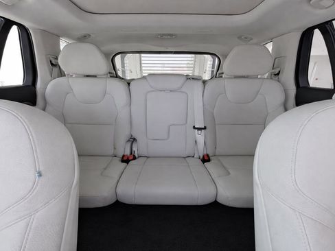 Certified 2024 Volvo XC90 B6 Plus AWD/4WD image 14