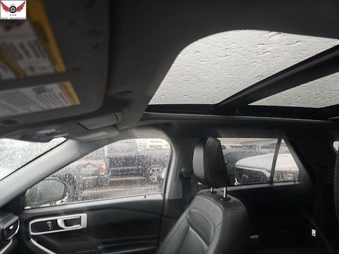 Used 2022 Ford Explorer XLT w/ Equipment Group 202A image 12