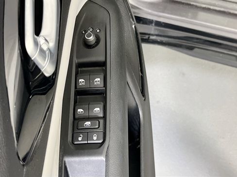 Used 2022 Jeep Compass Limited w/ Elite Group AWD/4WD image 18