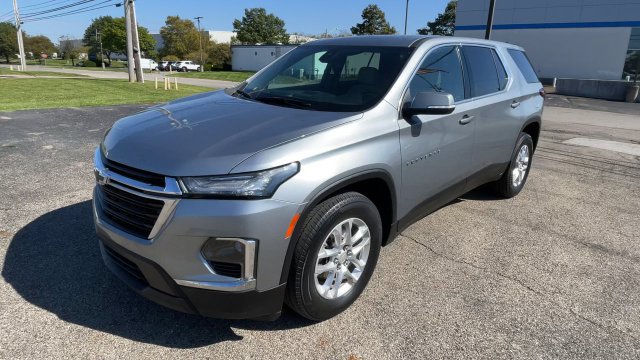 Used 2023 Chevrolet Traverse LS w/ Safety Package FWD image 6