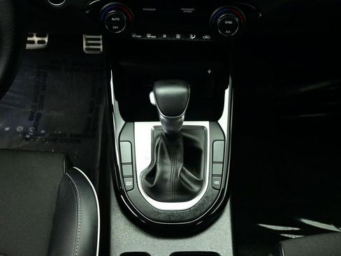 Used 2022 Kia Forte GT-Line w/ GT-Line Premium Package image 7