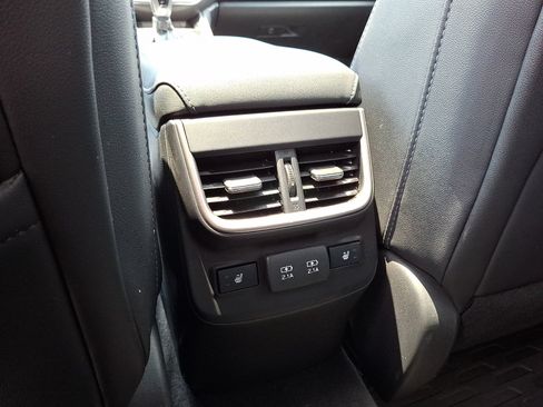 Used 2020 Subaru Outback Limited w/ Popular Package #2 AWD/4WD image 13