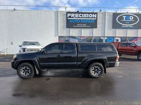 Used 2011 Toyota Tacoma 4x4 Access Cab V6 image 2