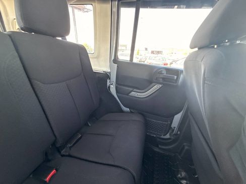 Used 2015 Jeep Wrangler Unlimited Sport image 40