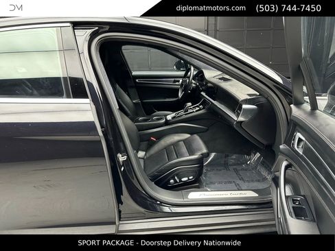 Used 2019 Porsche Panamera Turbo image 21