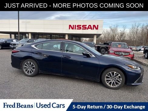 Used 2022 Lexus ES 350 image 9