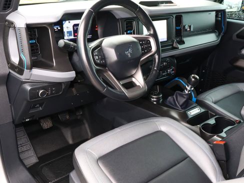 Used 2021 Ford Bronco Black Diamond image 9