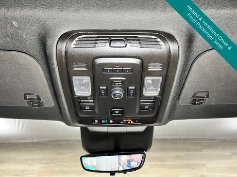 Used 2024 Cadillac Escalade Premium Luxury AWD/4WD image 29