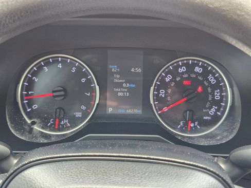 Used 2021 Toyota RAV4 LE FWD image 14