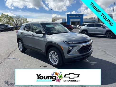 New 2026 Chevrolet TrailBlazer LS w/ LS Convenience Package AWD/4WD image 1