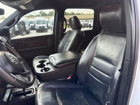 Used 2022 RAM 3500 Tradesman w/ Chrome Appearance Group AWD/4WD image 13
