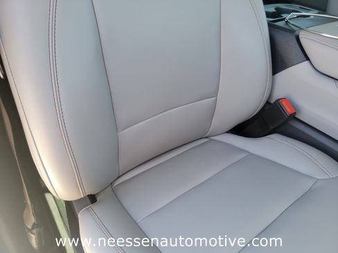 Used 2025 Ford Expedition Active image 10