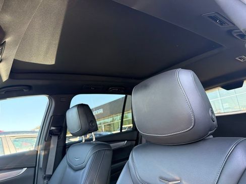 Used 2024 Cadillac XT6 Luxury AWD/4WD image 4
