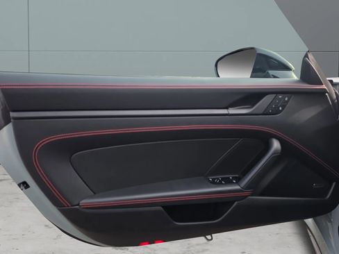 Used 2025 Porsche 911 Carrera 4 GTS image 17