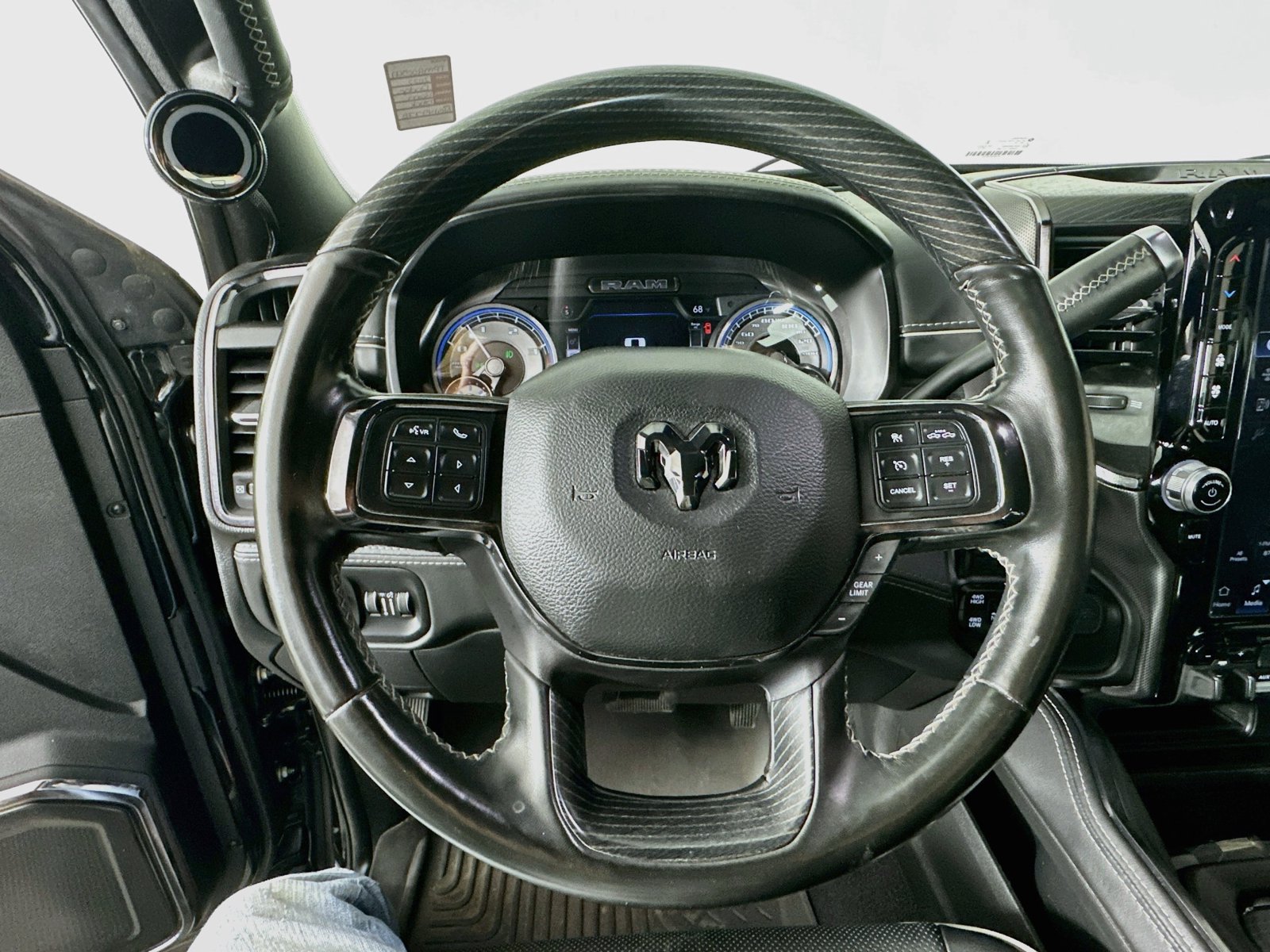 Used 2022 RAM 2500 Limited AWD/4WD image 12