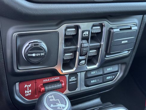 New 2026 Jeep Gladiator Mojave image 15