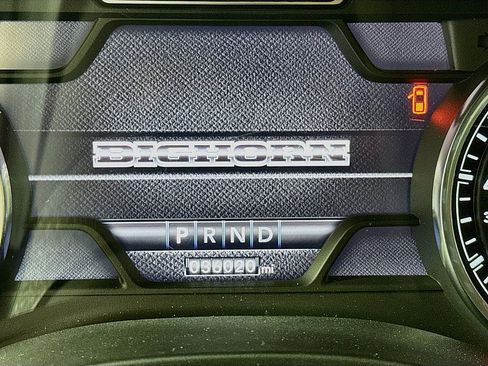 Used 2023 RAM 1500 4x4 Crew Cab image 13