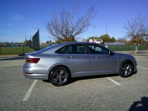 Used 2019 Volkswagen Jetta R-Line image 16
