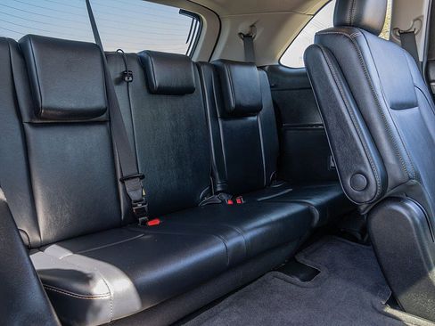 Used 2019 Toyota Highlander Limited image 22