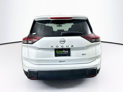Used 2024 Nissan Rogue SV FWD image 7