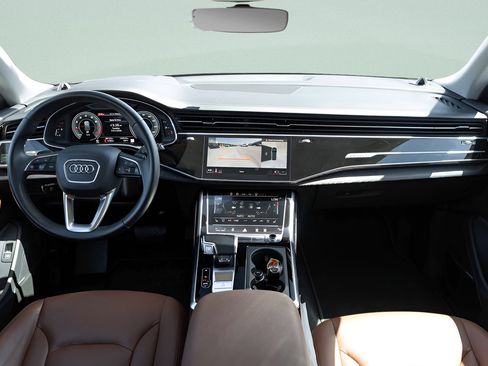Used 2022 Audi Q8 Prestige w/ Prestige Package AWD/4WD image 17