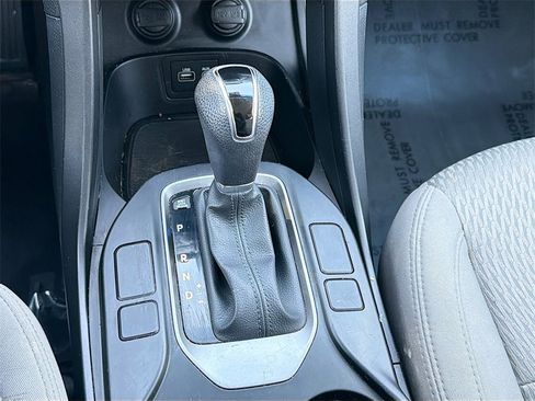 Used 2017 Hyundai Santa Fe Sport image 19