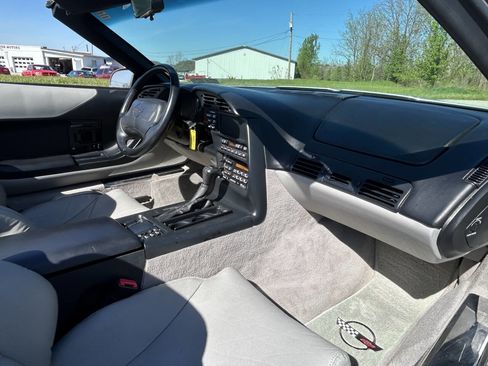 Used 1996 Chevrolet Corvette Convertible image 26