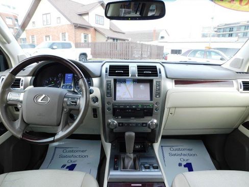 Used 2017 Lexus GX 460 image 10