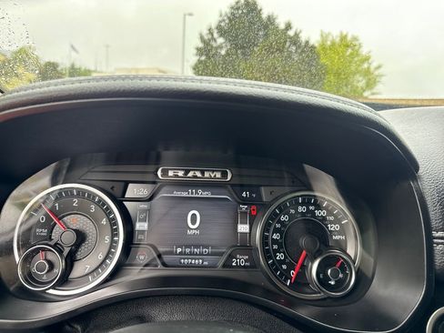 Used 2019 RAM 1500 Laramie AWD/4WD image 16