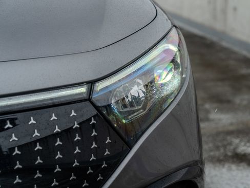 Used 2024 Mercedes-Benz EQB 350 4MATIC SUV image 8