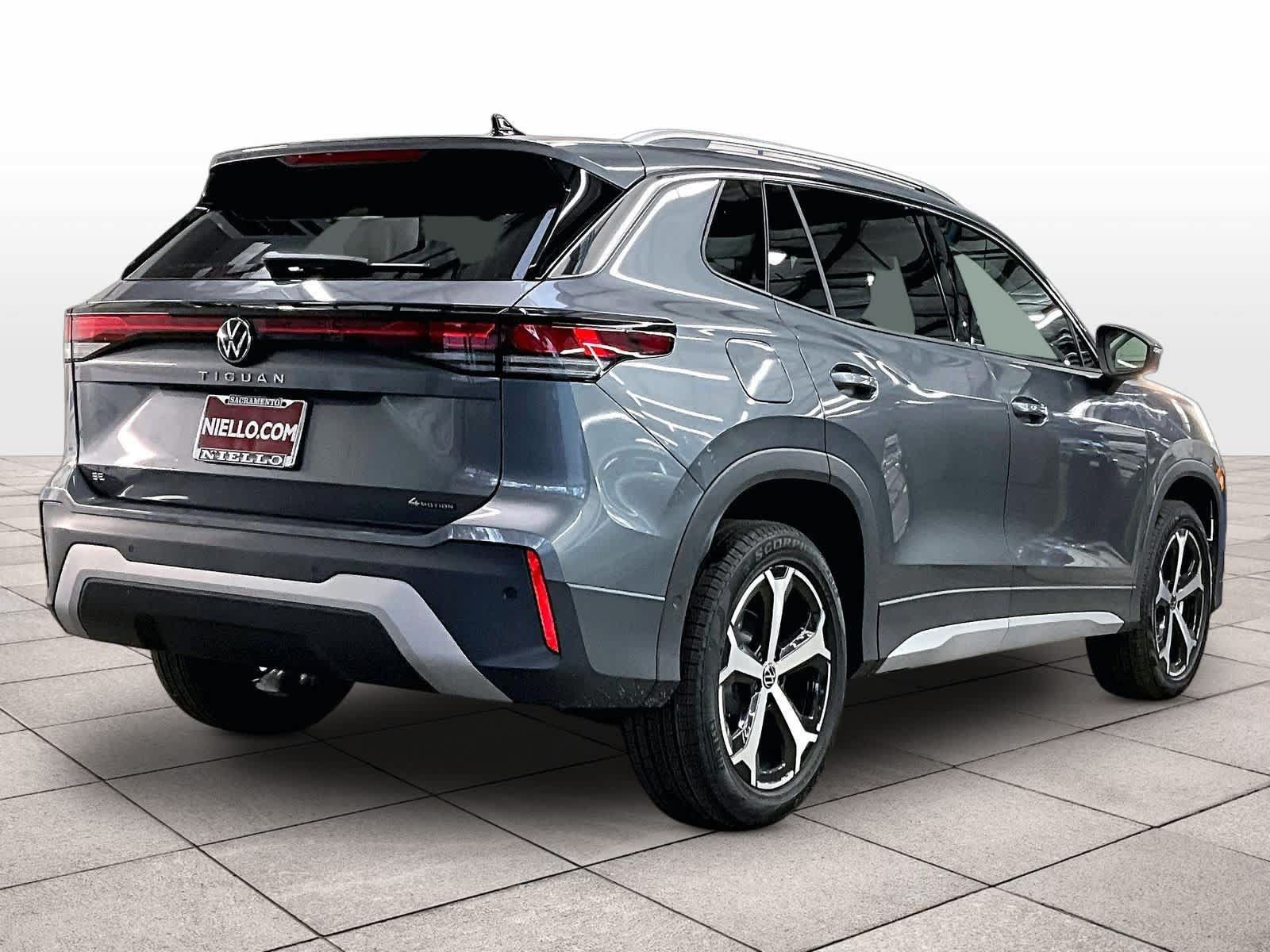New 2026 Volkswagen Tiguan SE AWD/4WD image 4