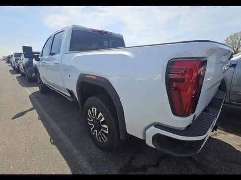 Used 2026 GMC Sierra 2500 Denali Ultimate w/ Max Trailering Package AWD/4WD image 2