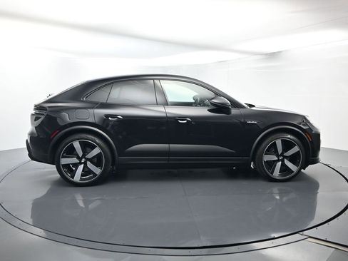 Used 2024 Porsche Macan 4 Electric image 16