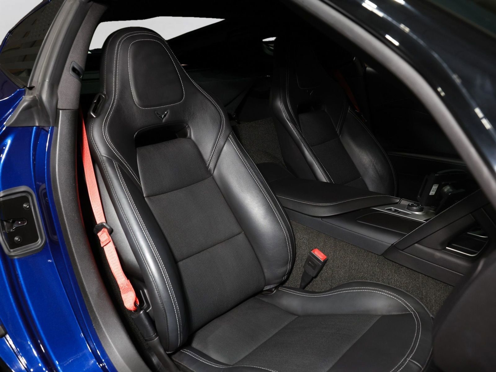 Used 2018 Chevrolet Corvette Grand Sport RWD image 46