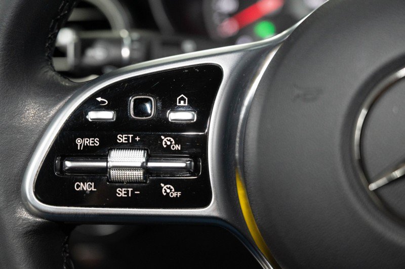 Used 2020 Mercedes-Benz GLC 300 image 24