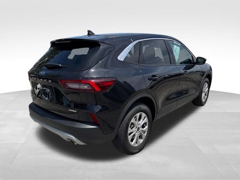 Used 2024 Ford Escape Active AWD/4WD image 2