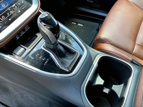 Used 2023 Subaru Outback Touring image 16