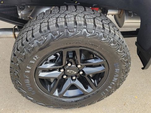 New 2026 Chevrolet Silverado 1500 Custom Trail Boss AWD/4WD image 5