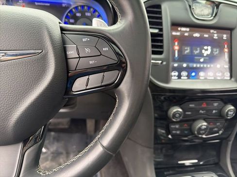Used 2018 Chrysler 300 S w/ 300S Premium Group image 17