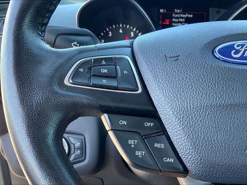 Used 2019 Ford Escape Titanium FWD image 24
