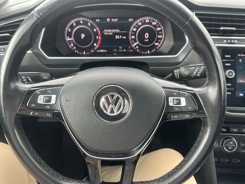 Used 2018 Volkswagen Tiguan SEL Premium AWD/4WD image 13