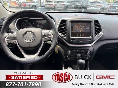 Used 2015 Jeep Cherokee Trailhawk w/ Leather Interior Group AWD/4WD image 16