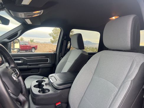 Used 2024 RAM 2500 Big Horn w/ Bed Utility Group image 30