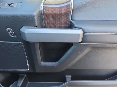 Used 2017 Ford F350 Platinum w/ Platinum Ultimate Package image 23