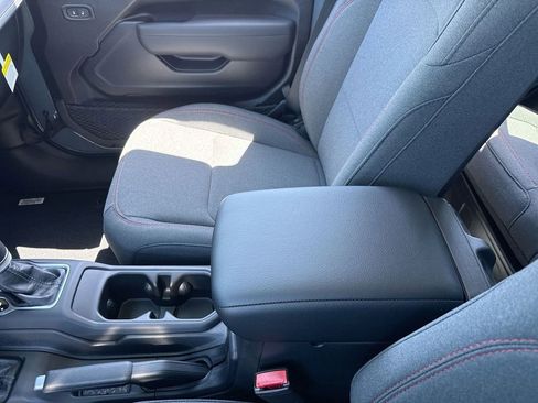 New 2026 Jeep Gladiator Rubicon AWD/4WD image 17