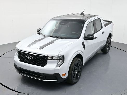 New 2025 Ford Maverick XLT w/ Equipment Group 301A image 35