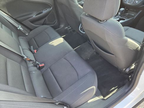 Used 2024 Chevrolet Malibu LT FWD image 11